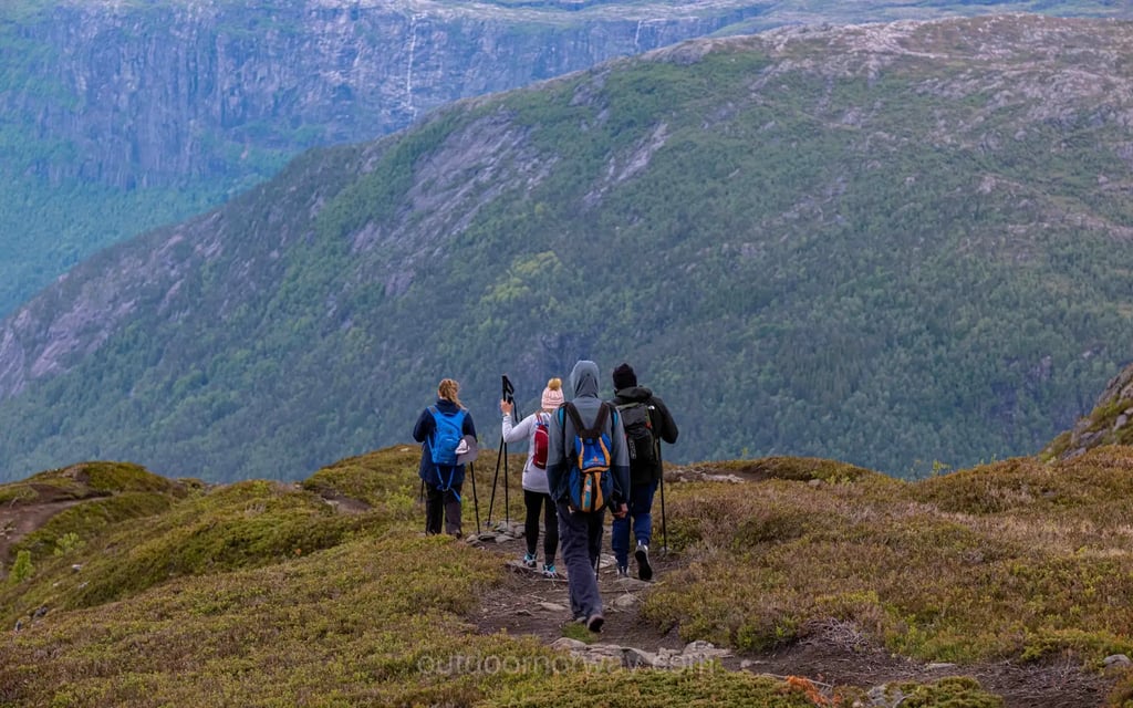 9 DAY FJORD EXPLORERS ADVENTURE 2025 08